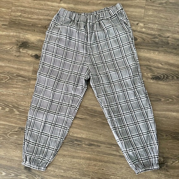 SHEIN Pants - SHEIN Black & White Plaid Pants